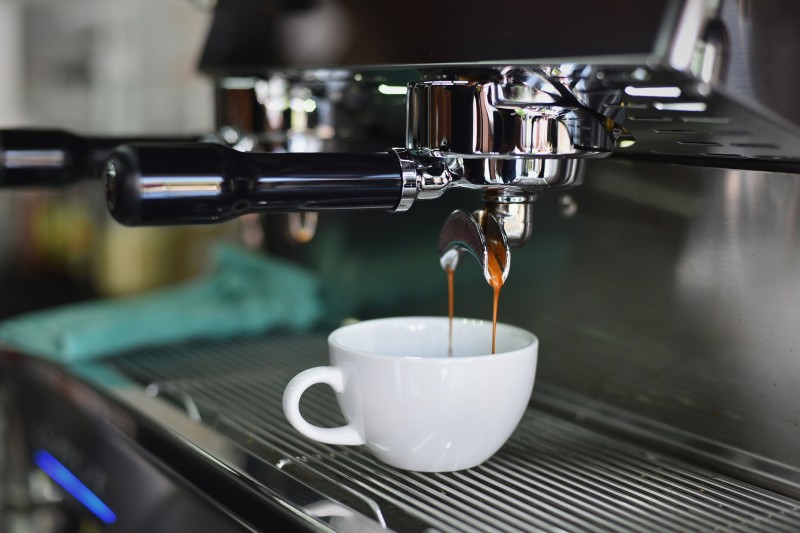 Find den perfekte kaffemaskine til cafeen eller restauranten